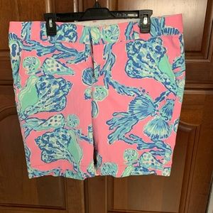 LILLY PULITZER "THE CHIPPER SHORT"  Women's 16 Bermuda “Barefoot Princess”